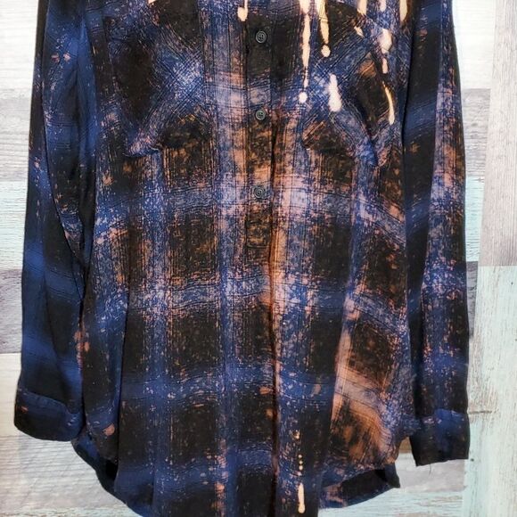 Lucky Sz L Blue Black Plaid Upcycled Drip Bleached 3/4 Button Blouse Very Soft! - Picture 4 of 9